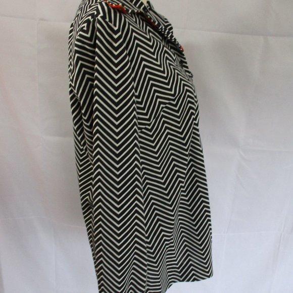 Vintage Black and White Stripe Button Up Shirt - Picture 5 of 8